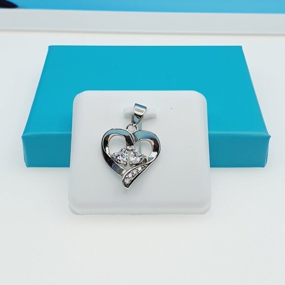 "925 Sterling Silver CZ Beautiful Pendant for Women, 1USPAR4018 - Picture 2 of 11